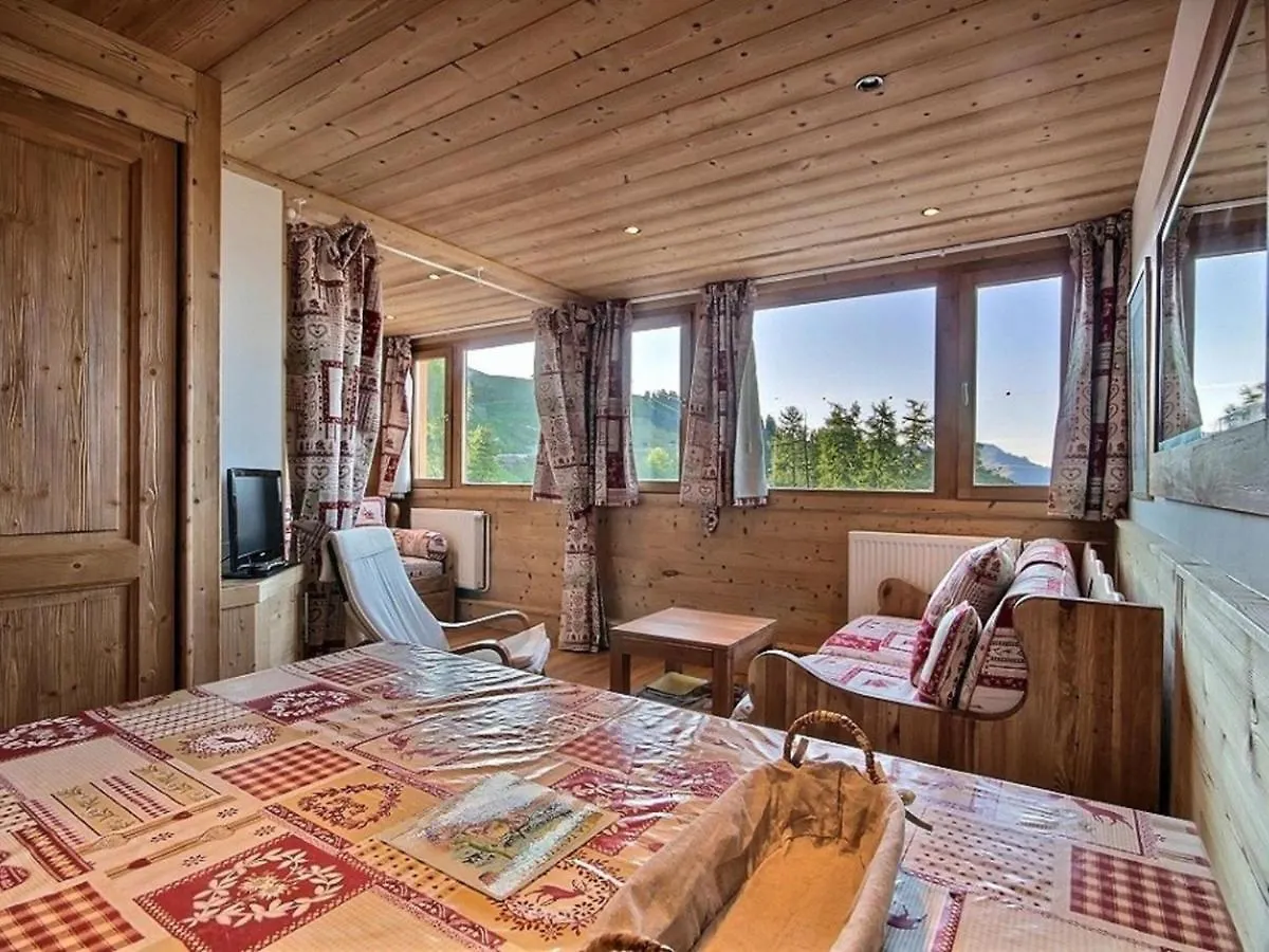Charmant Appartement Renove Pour 4 Pers. Avec Acces Direct Aux Pistes A Plagne Centre - Fr-1-455-77 La Plagne