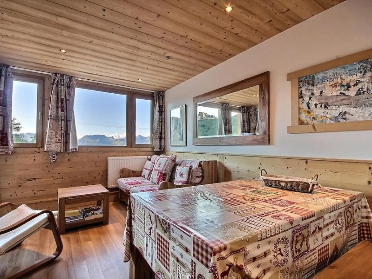 Charmant Appartement Renove Pour 4 Pers. Avec Acces Direct Aux Pistes A Plagne Centre - Fr-1-455-77 La Plagne Apartment